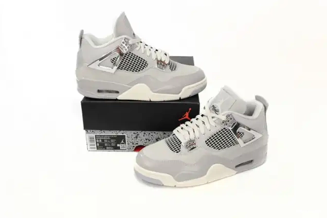 HYPE Jordan Air WMNS AQ9129-001 4 Frozen Moments 0529